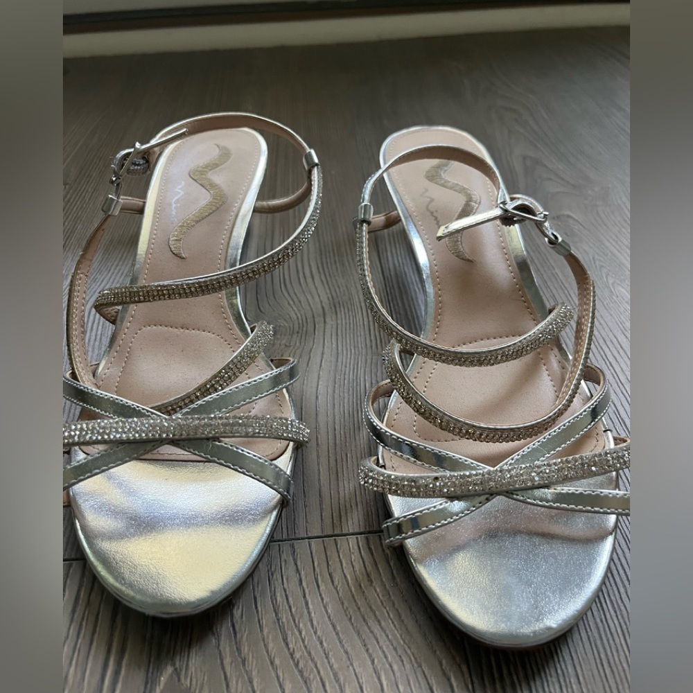 Nina sexy, strappy, wedge dress sandals, sz 8, rhinestone. 2 inch heel, great!!
